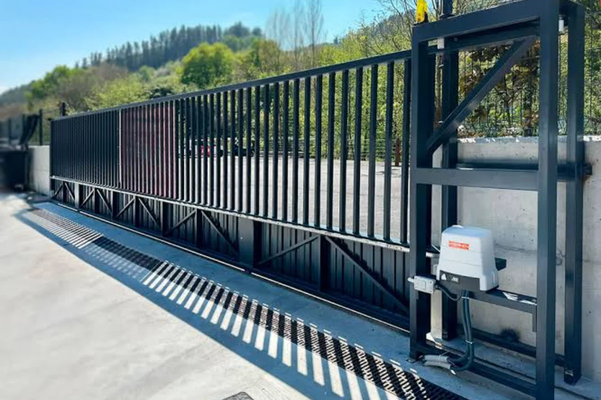 Puerta industrial nave
