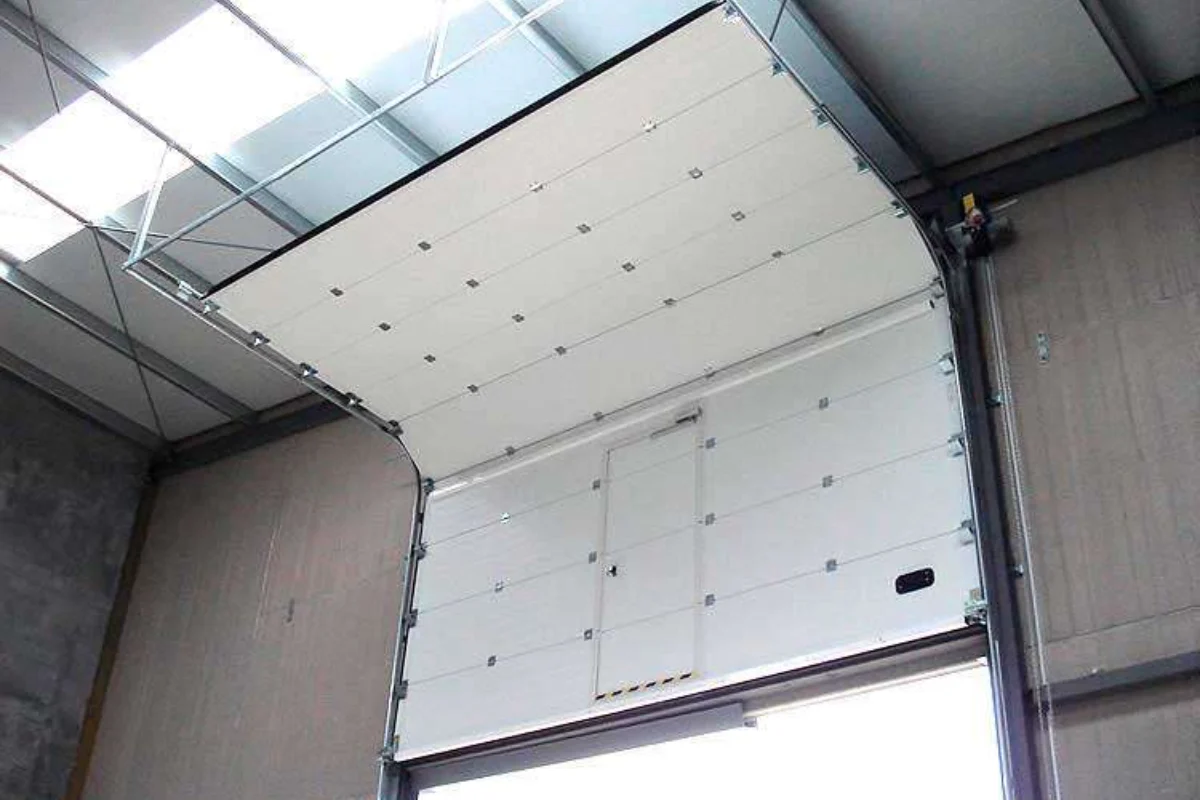 Puerta seccional automática garaje